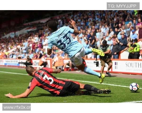 球队快速反击效率：如何打造一个快速反击致命武器